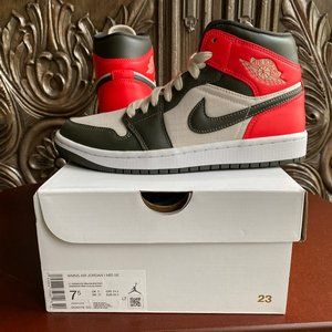 Nike Women's Air Jordan 1 Mid SE "Newsprint" - Women's 7.5/Youth 6/Men's 6